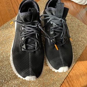 Adidas hortolite size 6 but fits 7